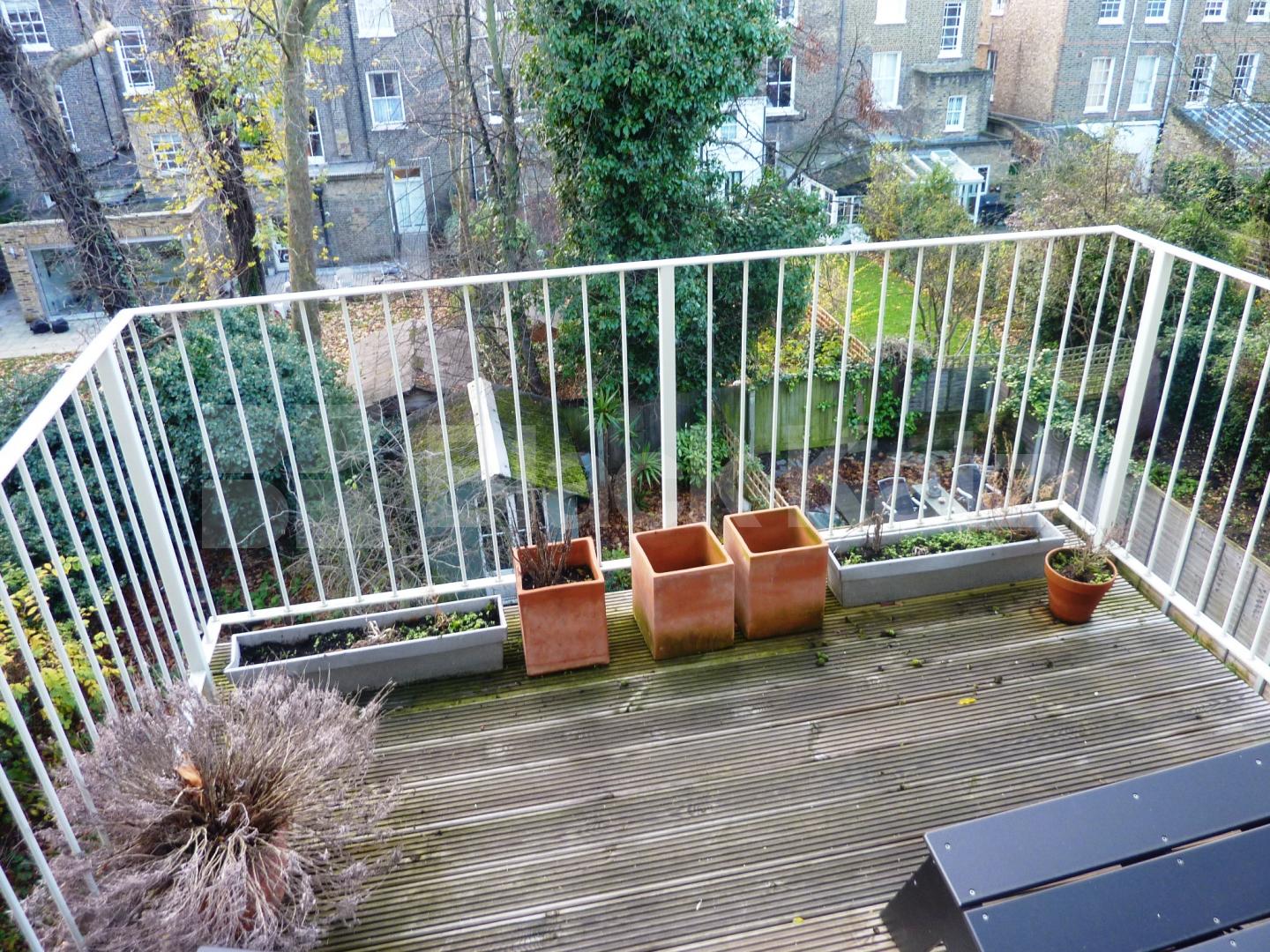 			Fantastic flat / Amazing location, 3 Bedroom, 1 bath, 1 reception Flat			 Gaisford Street, KENTISH TOWN